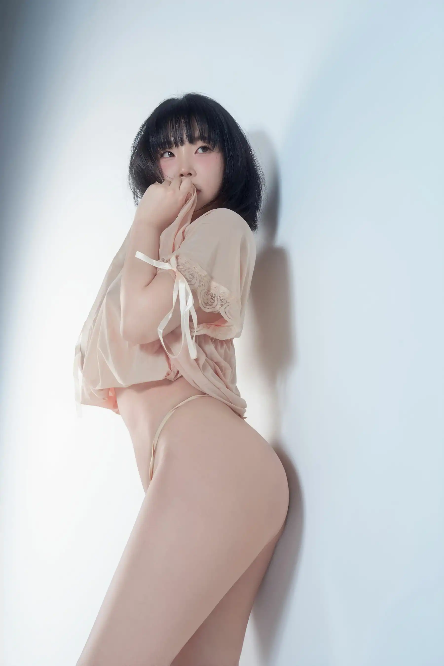 姜仁卿 Kang In-kyung - X Hoorizon