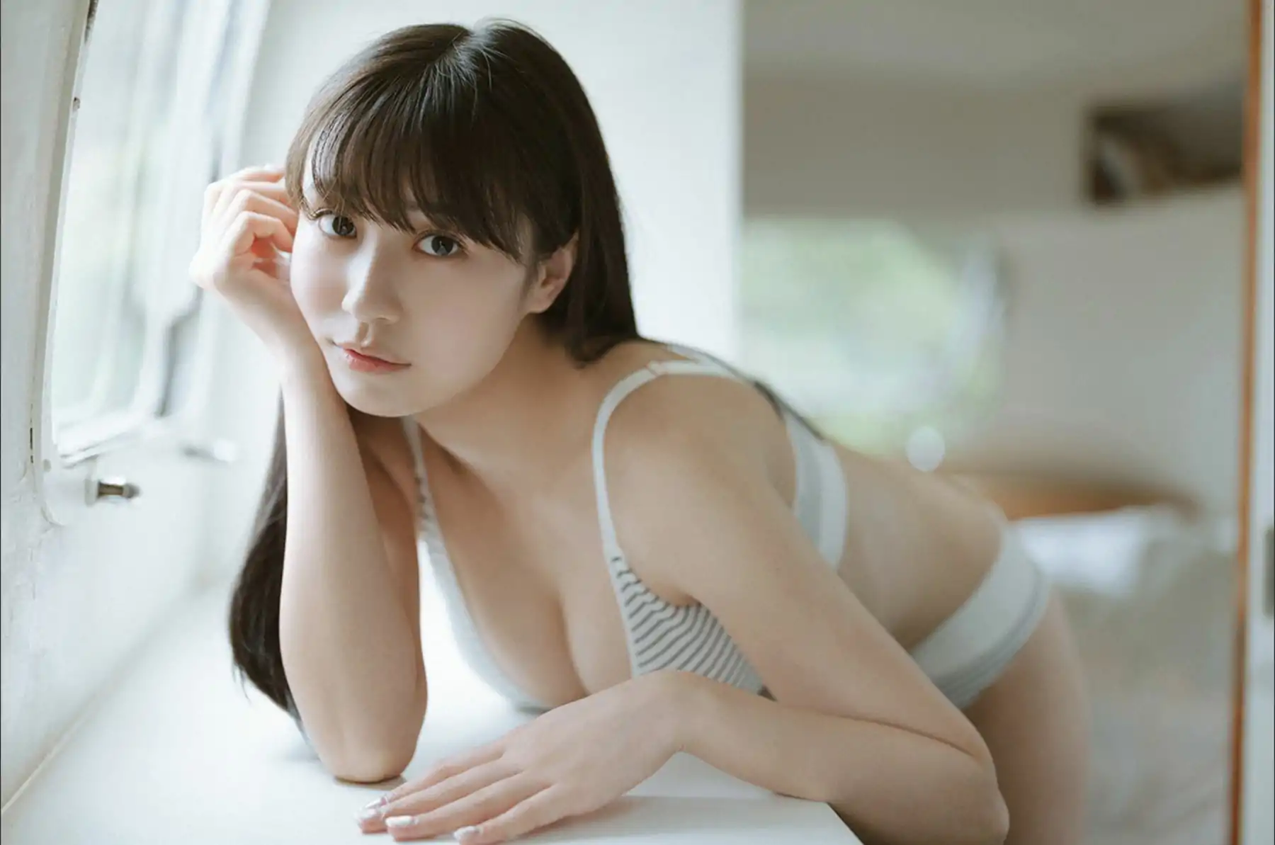 溝端葵 - その顔、好きになれって言ってる？
