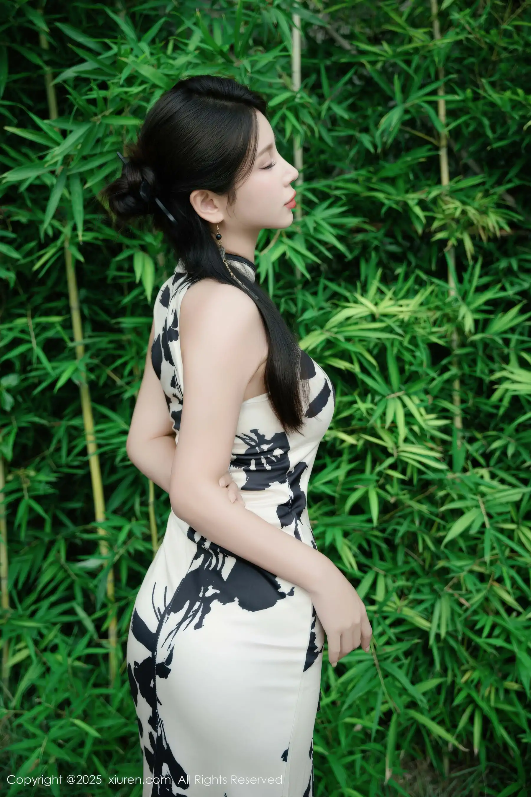 [秀人XiuRen] 2025.11.14 No.10989 小蛮妖Yummy