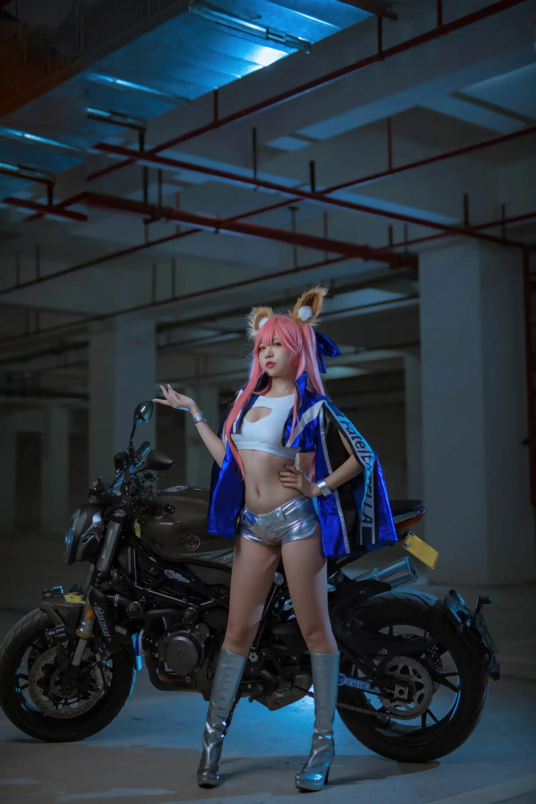 人气Coser 二佐Nisa - FGO 玉藻前赛车服