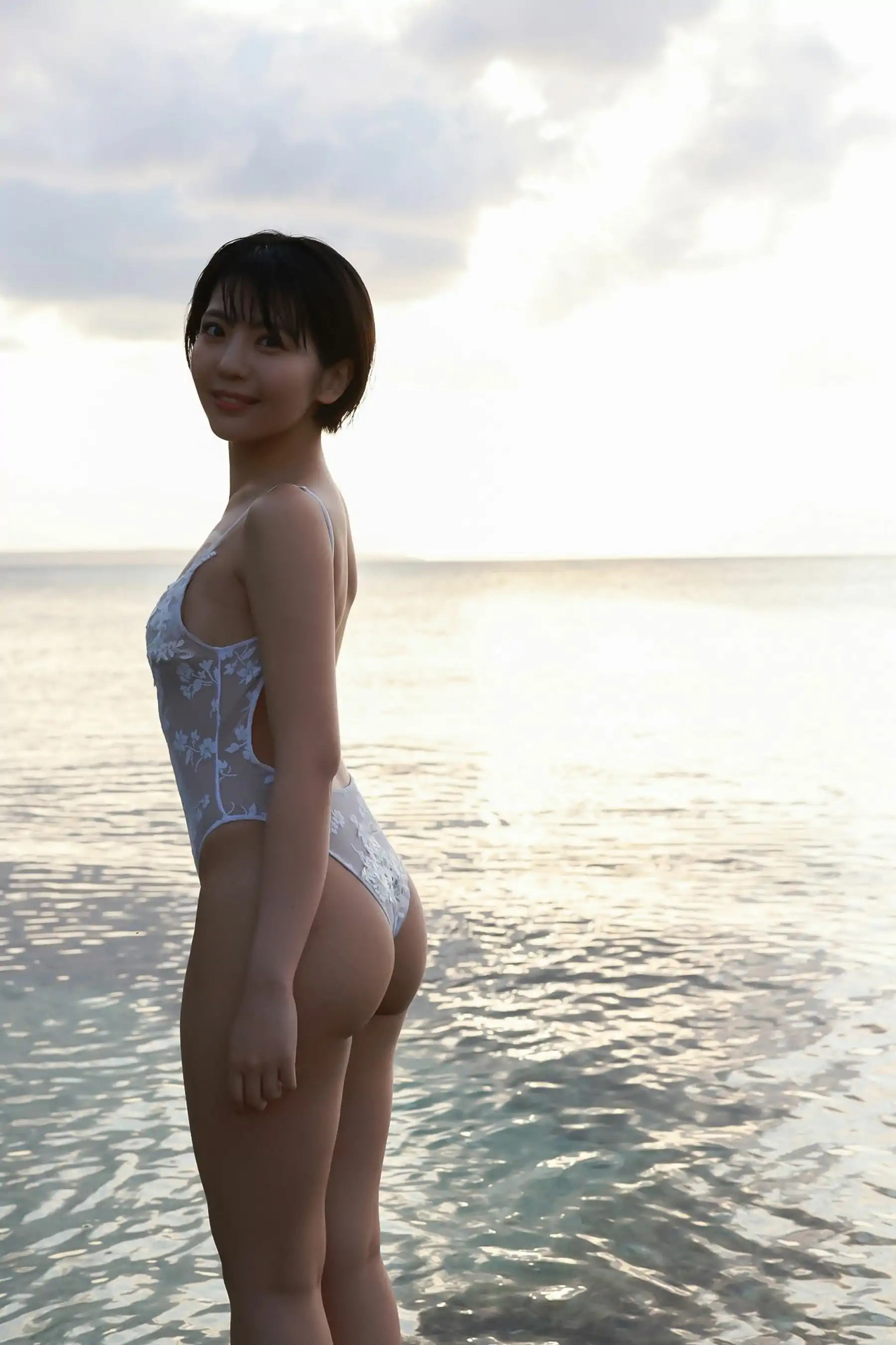佐々木萌香 - 情熱の美尻クイーン