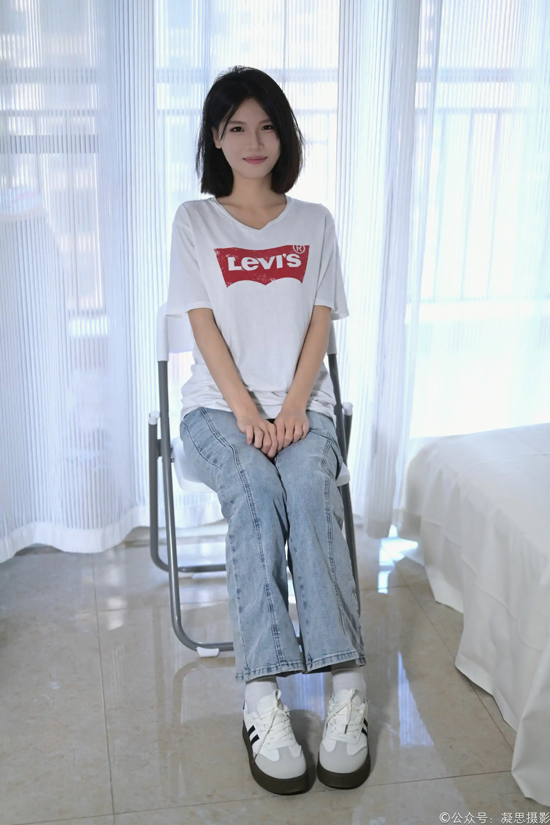 凝思摄影 No.035 小睿 - T恤、短白袜、平底鞋