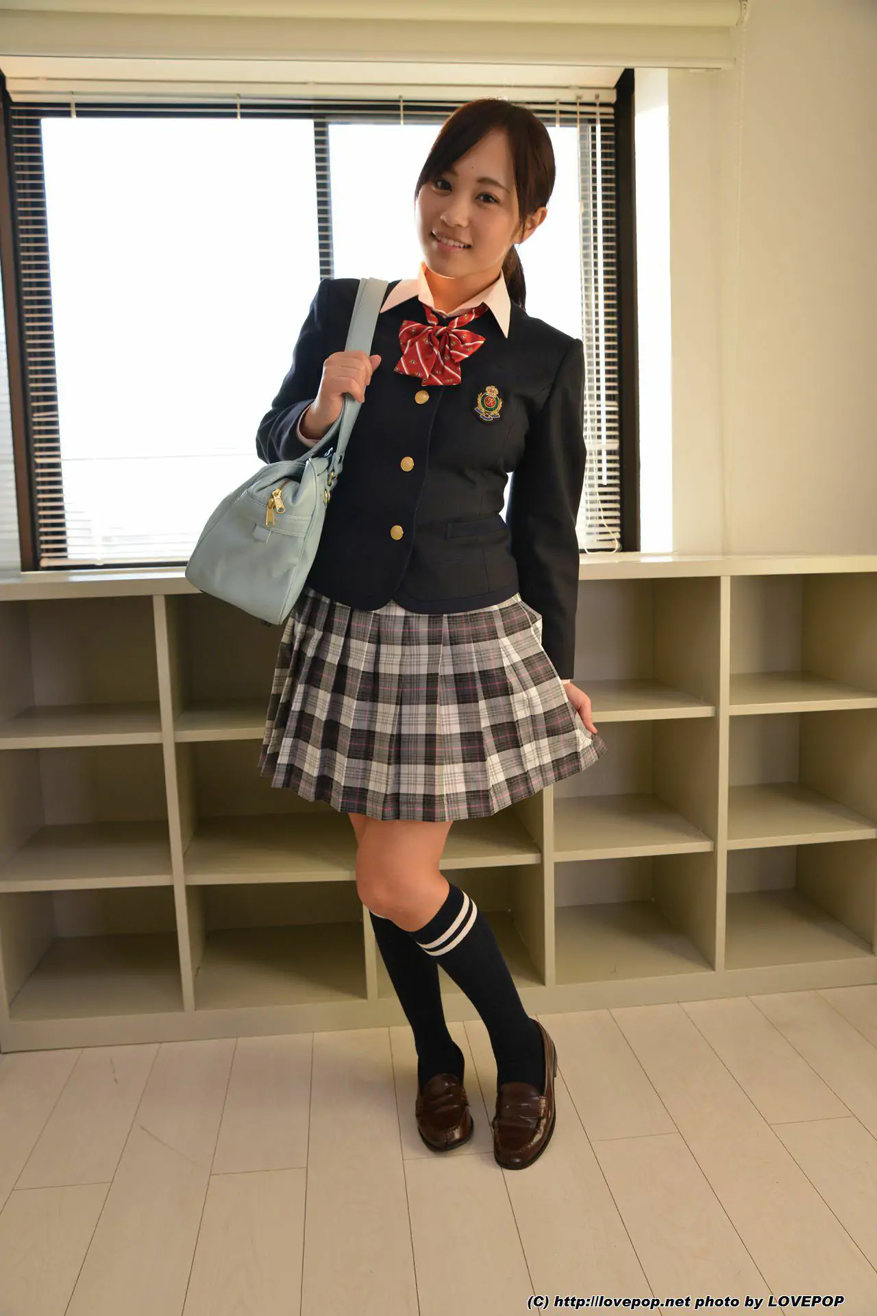 Emi Asano 浅野えみ 学生制服 Set4 [LovePop] 