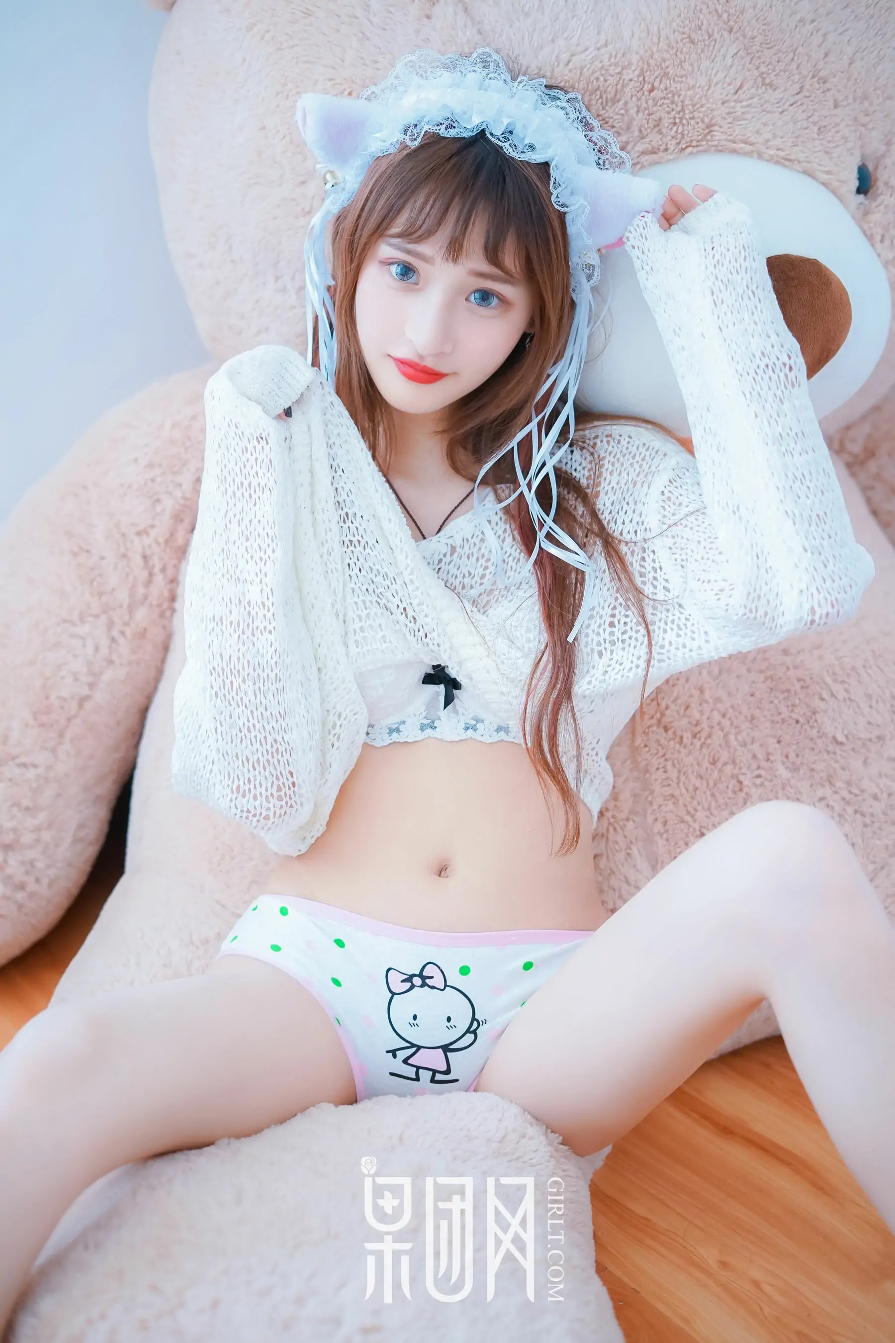 little贝殼《裸露香肩美背大玩cosplay》 [果团网Girlt] No.022 