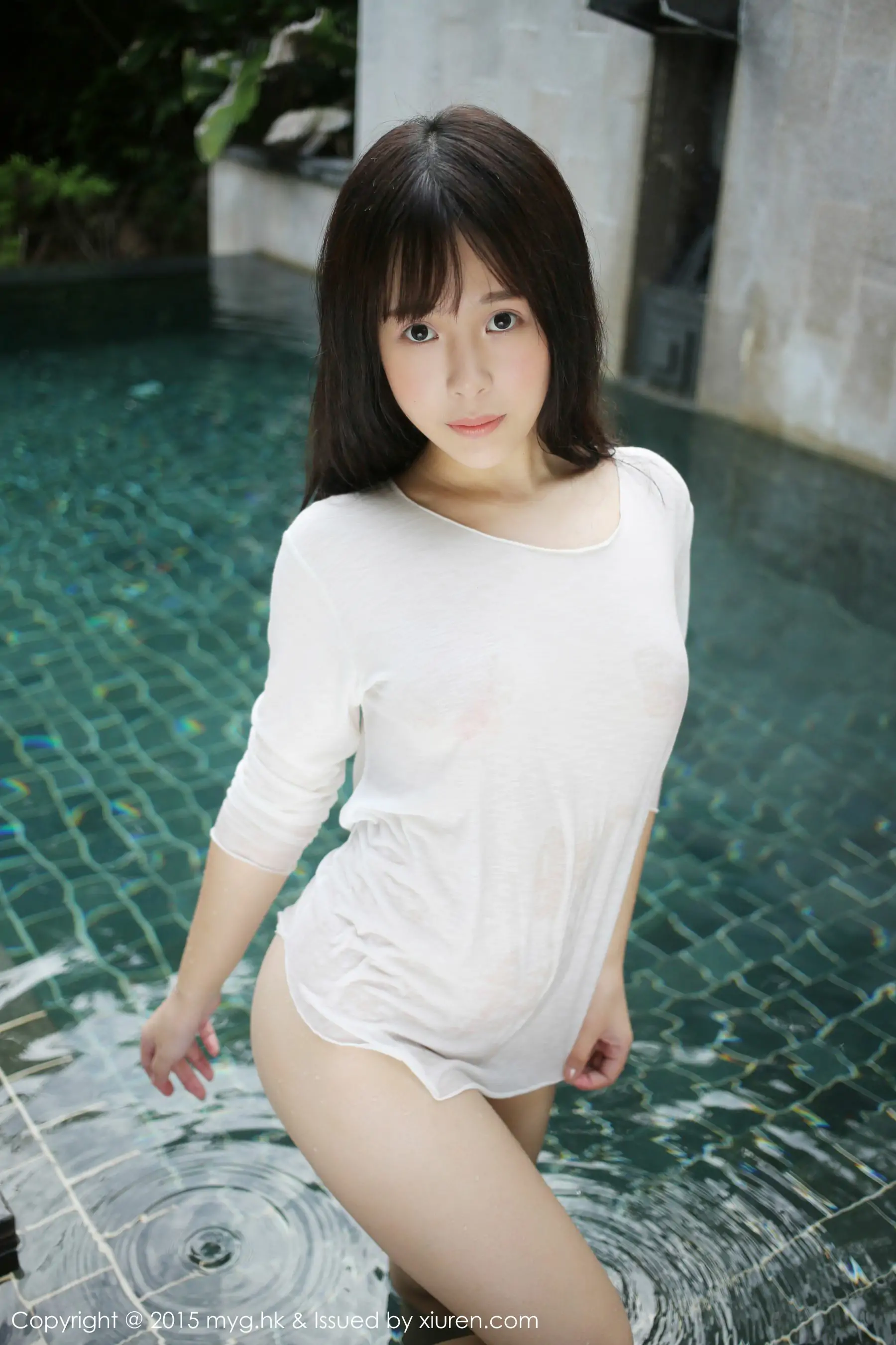 Evelyn艾莉《泳池湿身》 [美媛馆MyGirl] Vol.180 