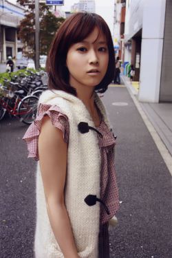 亀井絵里《Thanks》 [PhotoBook](65P)-日本女星
