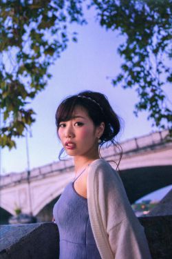 楠田亜衣奈 ファーストソロ写真集「くすくすくっすん」(126P)-优雅,日本女星