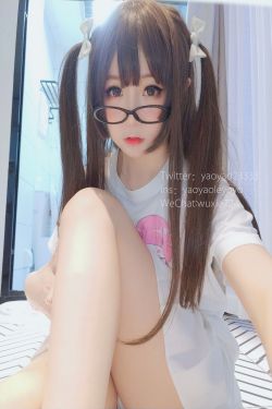 [萝莉COS] 摇摇乐yoyo – 浴巾风情(46P)-图云谷