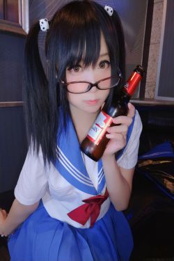 [萝莉COS] 摇摇乐yoyo – 诱人小学妹(43P)-图云谷