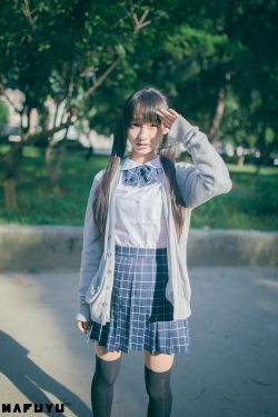[萝莉COS] 神楽板真冬 阳光校服系列套图(79P)-图云谷