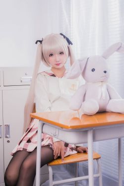 [萝莉COS] 面饼仙儿 – 黑丝穹妹(48P)-图云谷