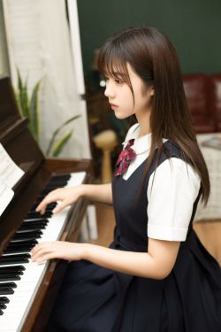 [喵糖映画] VOL.004 文静学妹(40P)-图云谷