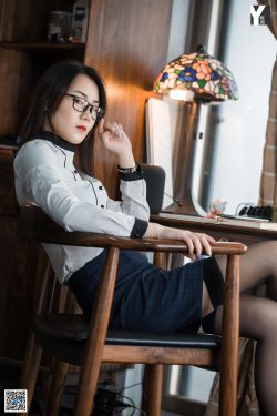 [异思趣向IESS] 模特 小衫 《老师的吊带袜》(93P)-图云谷