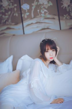 疯猫ss 白色睡衣(24P)-图云谷