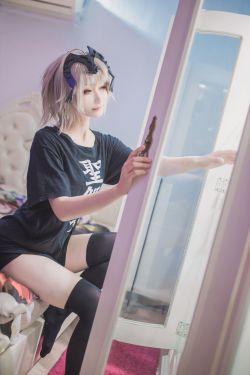 [COS福利] 你南朋友Kuro – 宅贞の日常(20P)-图云谷