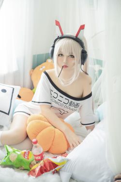 [COS福利] 大眼萌妹黑猫猫OvO – 肥宅凌波(19P)-图云谷