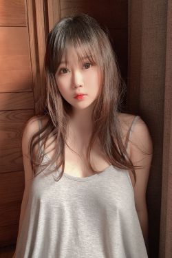 [Cosplay写真] 蜜桃少女是依酱呀 – 光(34P)-图云谷