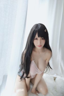 [Cosplay写真] 动漫博主小仓千代w – 粉色吊带(30P)-图云谷