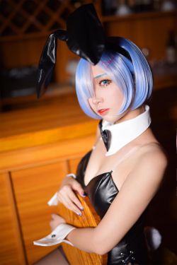 [Cosplay写真] 人气Coser二佐Nisa – 蕾姆兔女郎(12P)-图云谷