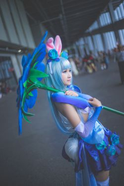 [Cosplay写真] 微博妹子三度_69 – 花间舞公孙离(18P)-图云谷