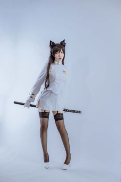 [Cosplay写真] 人气Coser二佐Nisa – 犬之眷之碧蓝爱宕 军装(15P)-图云谷