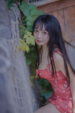 [Cosplay写真] 大眼萌妹黑猫猫OvO – 草莓(32P)-图云谷