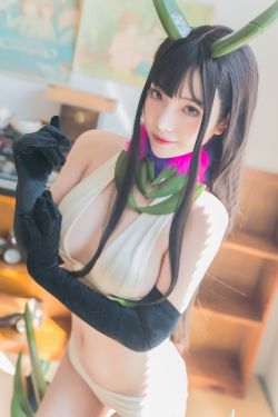 [Cosplay写真] 动漫博主雯妹 – 恶魔姐姐(28P)-图云谷