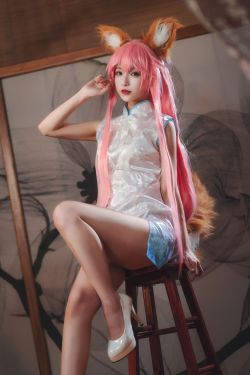 [Cosplay写真] 动漫博主铁板烧鬼舞w – 玉藻前 旗袍(20P)-图云谷