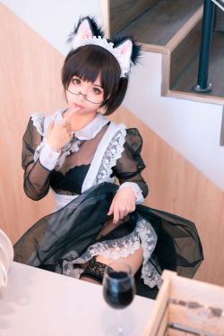 [Cosplay写真] 动漫博主蠢沫沫 – 透明女仆(38P)-图云谷