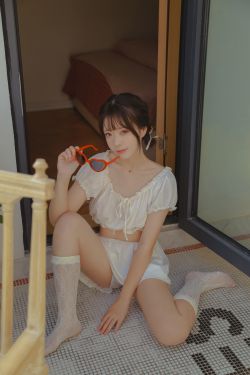 [网红COSER] 可爱妹子Fushii_海堂 – 洛丽塔(40P)-图云谷