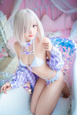 [网红COSER] Coser瓜希酱福利 – 玛修下着(10P)-图云谷