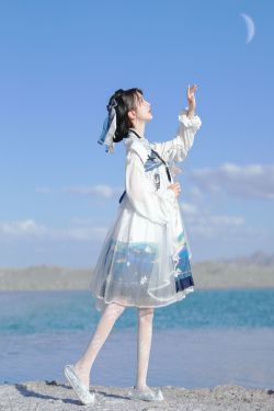 [网红COSER] 微博博主仓大佬 – 海上生明月(11P)-图云谷