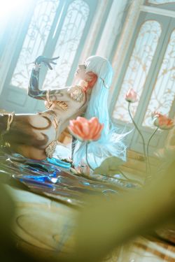 [网红COSER] 高颜值coser念念_D – 迦摩(9P)-图云谷