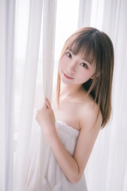 [网红COSER] 动漫博主Kitaro_绮太郎 – 纯白浴巾(44P)-图云谷
