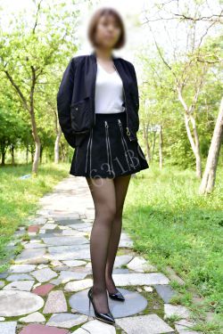 [大生模拍] No.032 潼潼 穿着黑丝逛公园(51P)-图云谷