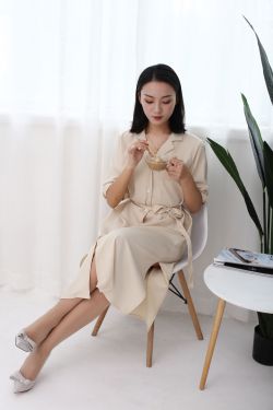 [奈丝] NO.136 秀秀 温柔奶茶色系(35P)-图云谷