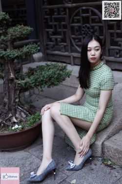 [奈丝] NO.151 乐乐 修长美腿配肉丝(46P)-图云谷
