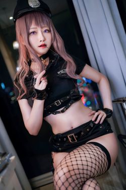 [Cosplay] COS妹子Arty亞緹 – 女警网袜(25P)-图云谷