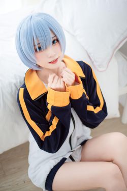 [Cosplay] 动漫博主Kitaro_绮太郎 – 蕾姆运动服(18P)-图云谷