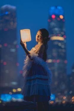 [Cosplay] 动漫博主穆零Mu0 – 阅读(24P)-图云谷