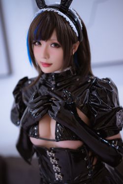 [COS福利] Coser小姐姐星之迟迟 – 兔兔女仆(54P)-图云谷