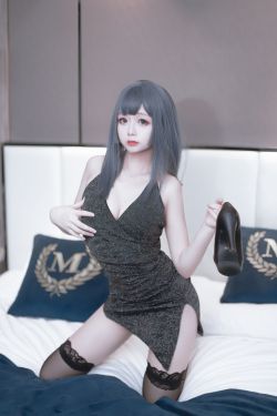 [COS福利] Cosplay日奈娇 – 黑色礼服(40P)-图云谷