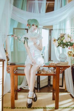 [COS福利] Coser衣衣 – 初音韶华(36P)-图云谷