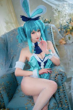 [COS福利] 动漫博主阿包也是兔娘 – 白兔miku(28P)-图云谷