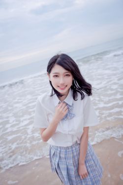 [COS福利] 周叽是可爱兔兔 – 海边jk(35P)-图云谷