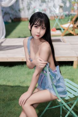 [COS福利] 阳光美少女萌芽儿o0 – 西瓜与夏天(33P)-图云谷