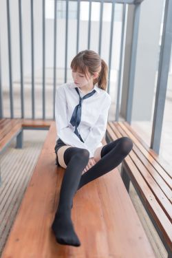 [喵糖映画] VOL.431 热裤女孩(49P)-图云谷
