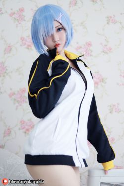 [网红COSER写真] Coser小姐姐Potato Godzilla – Rem In Subaru Jacket(30P)-图云谷