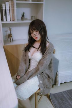 [网红COSER写真] 萌妹子Nyako喵子 – 妄想彼女との同棲生活 之 便服系列(73P)-图云谷