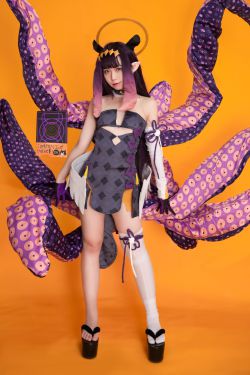 [网红COSER写真] 动漫博主G44不会受伤 – 一伊那尔栖(24P)-图云谷
